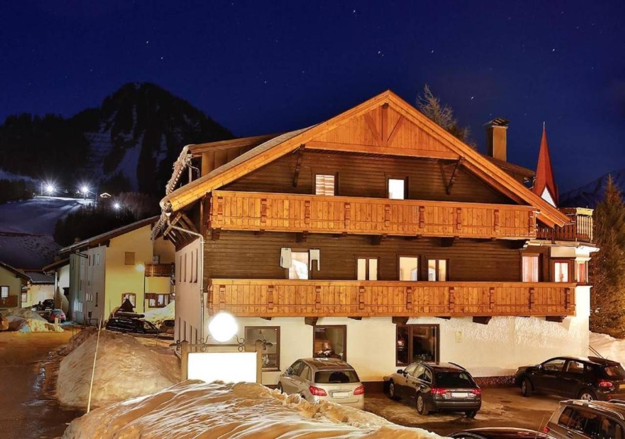 Gaestehaus Zugspitzblick Berwang Bagian luar foto