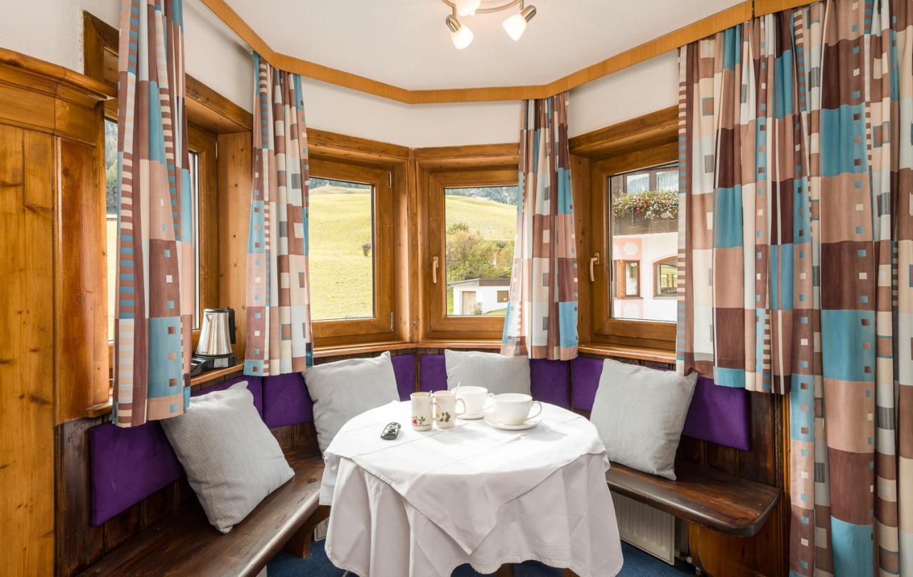 Gaestehaus Zugspitzblick Berwang Bagian luar foto