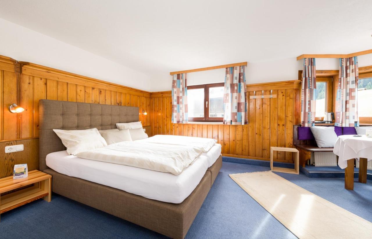 Gaestehaus Zugspitzblick Berwang Bagian luar foto