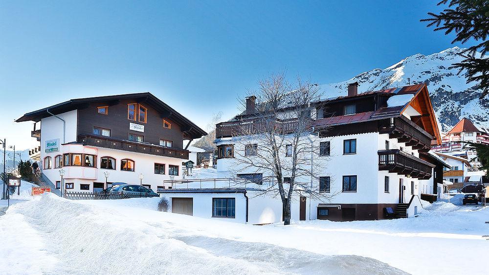 Gaestehaus Zugspitzblick Berwang Bagian luar foto