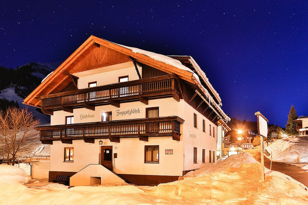 Gaestehaus Zugspitzblick Berwang Bagian luar foto