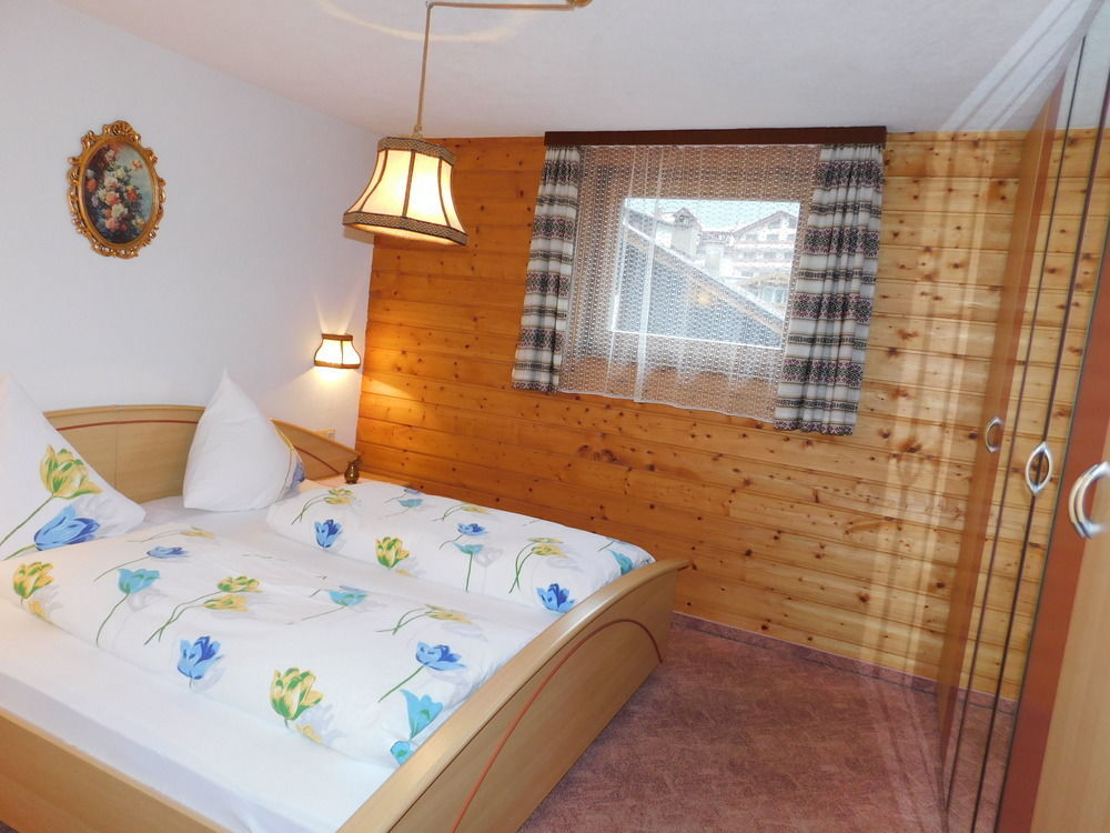 Gaestehaus Zugspitzblick Berwang Bagian luar foto